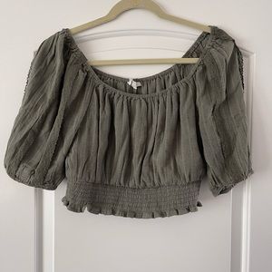 American eagle peasant top so pretty